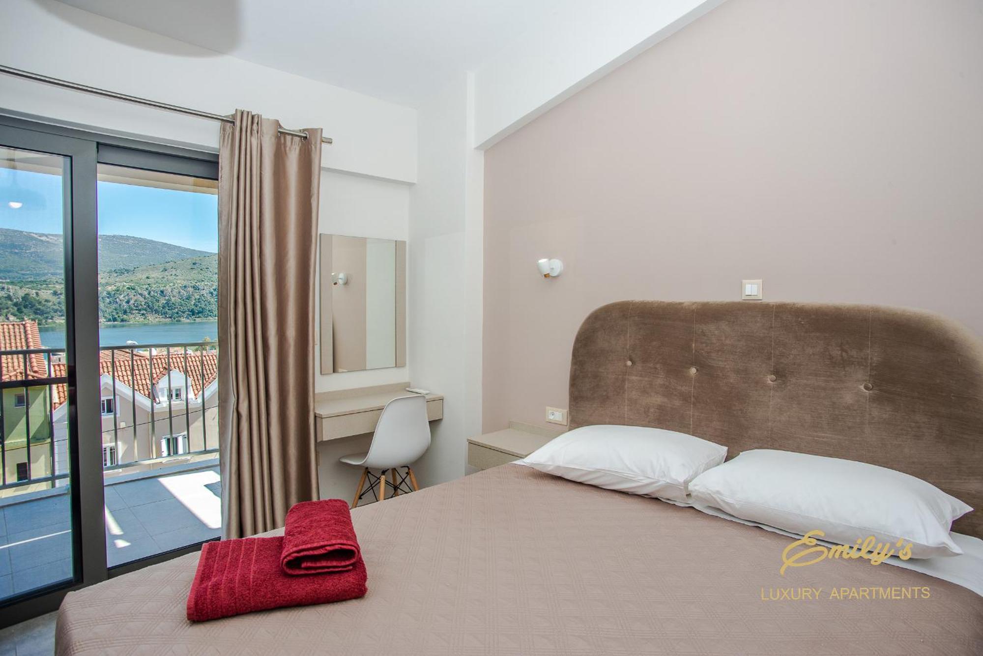 Emily'S Luxury Apartments Argostóli Extérieur photo