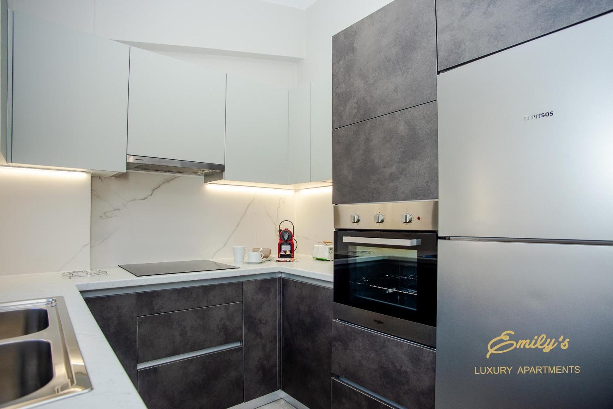 Emily'S Luxury Apartments Argostóli Extérieur photo