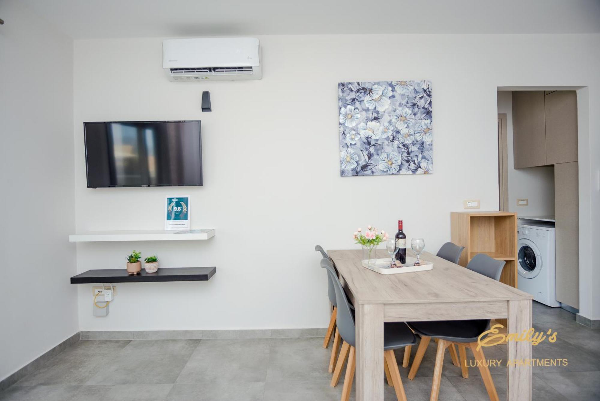 Emily'S Luxury Apartments Argostóli Extérieur photo